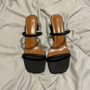 WOMENS Black Short Heels (Size 8)